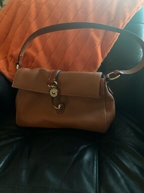 NWT Dooney & Bourke Brown Florentine Libby Hobo Shoulder Bag. Desert.